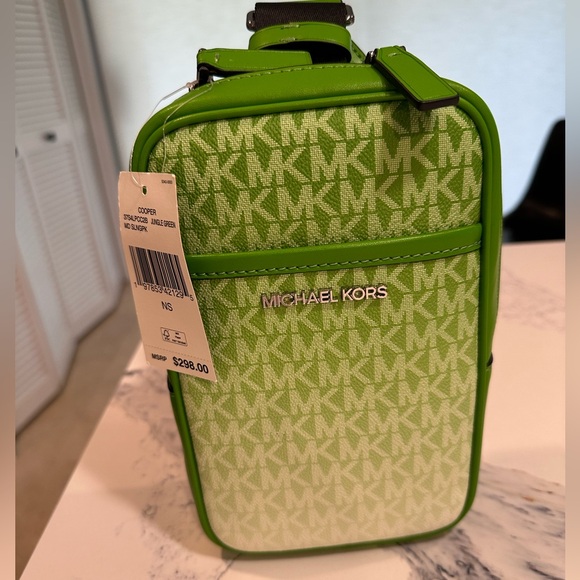 MICHAEL Michael Kors Cooper Medium Ombré Logo Sling Pack NWT - Picture 6 of 7